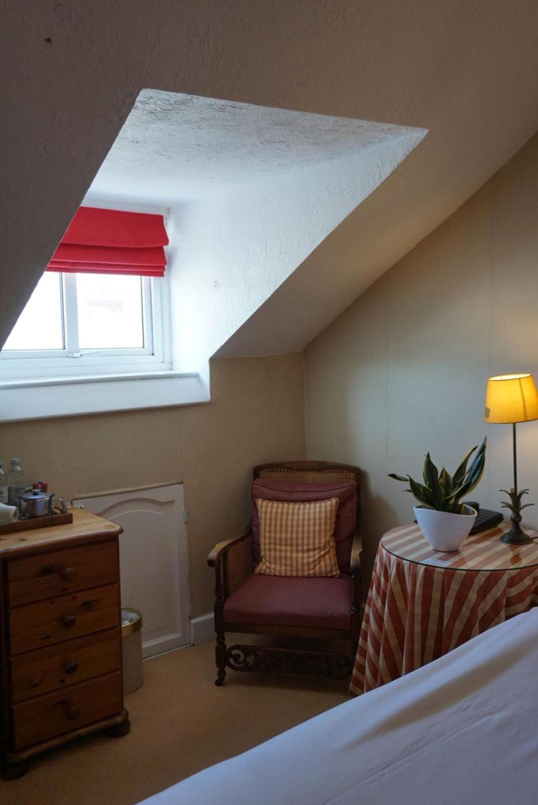 Bishopsgate House Guest house