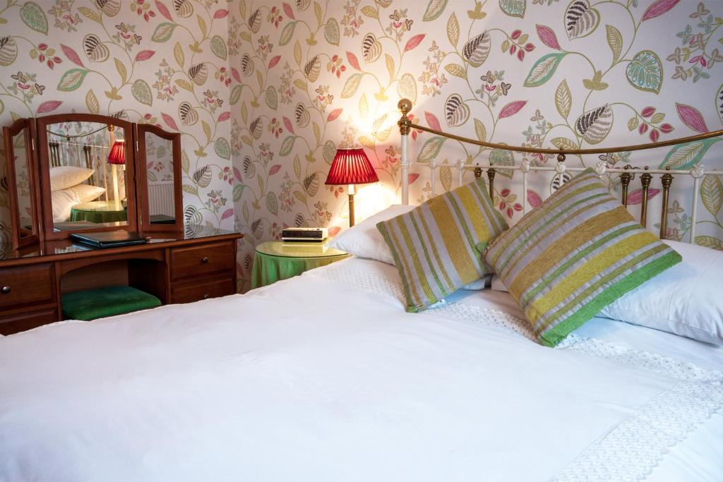 Bishopsgate House Гостевой дом 3*