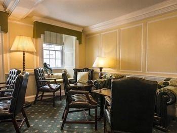 Bishopsgate House 3* Бомарис